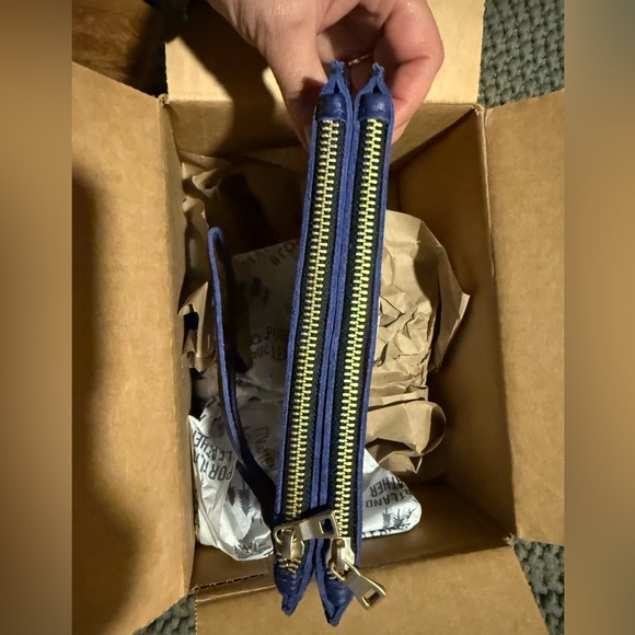 Portland leather Cobalt blue zip zap duo wristlet - Picture 5 of 8